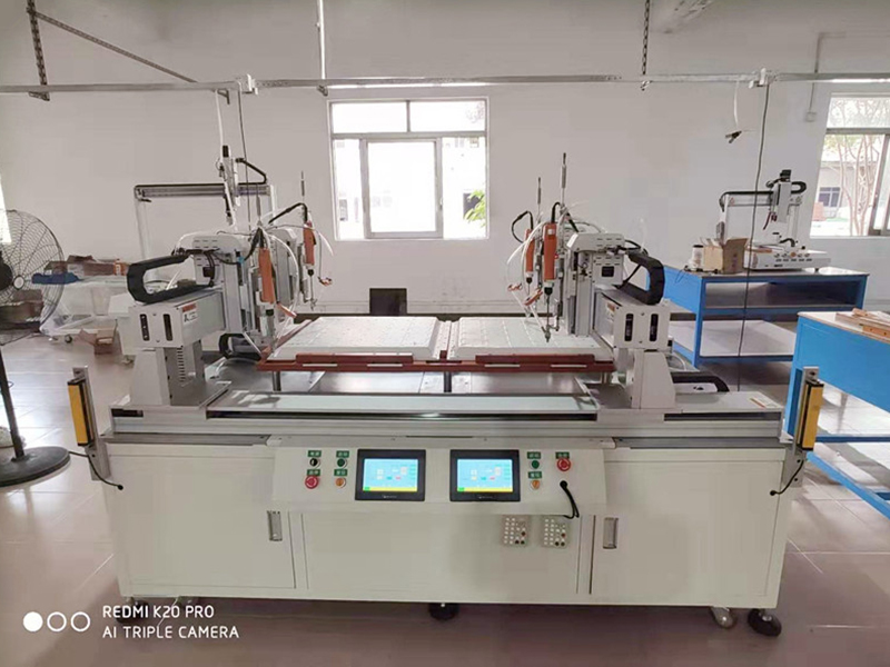 Floor four-head blowing screw machine